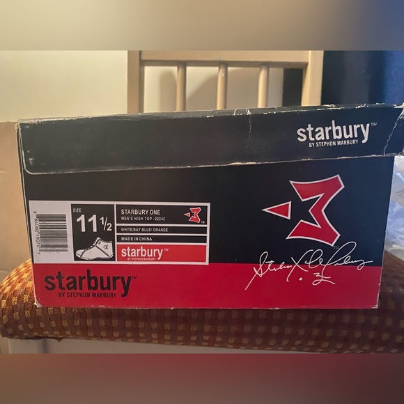 Autographed Starbury Sneakers - collectible - Picture 7 of 7